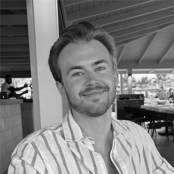 resume profile picture