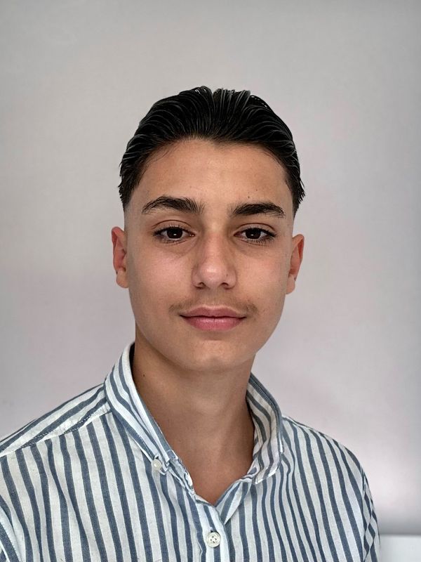 resume profile picture