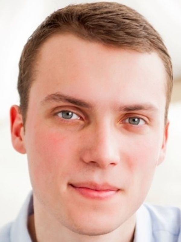resume profile picture