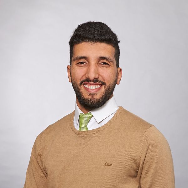 resume profile picture