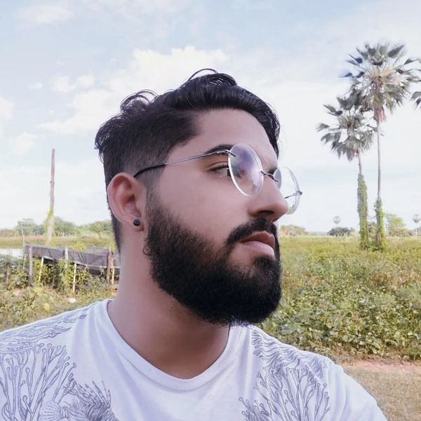 resume profile picture
