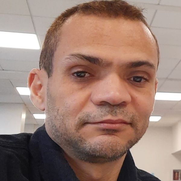 resume profile picture
