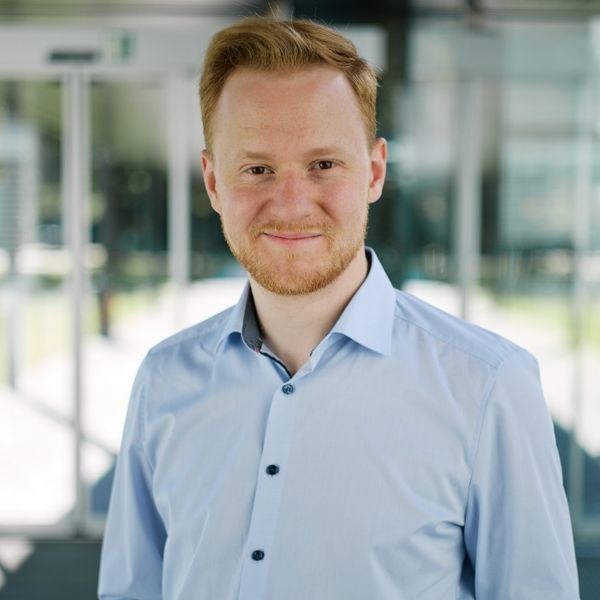 resume profile picture