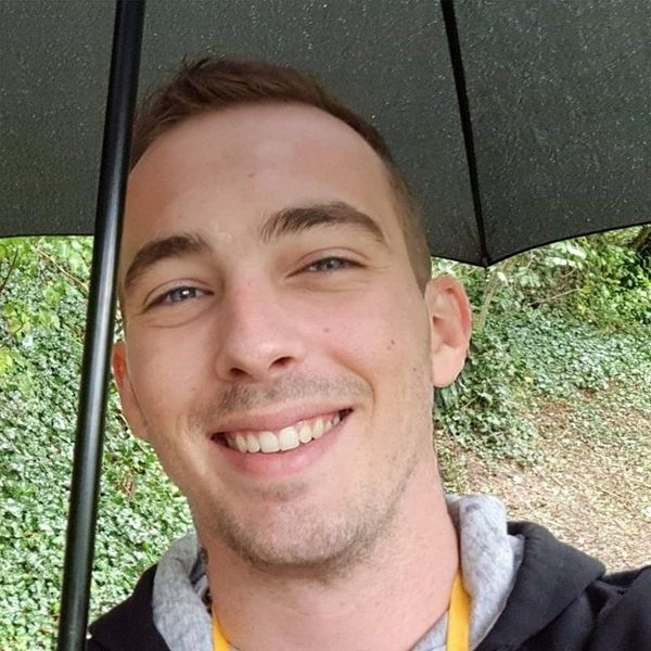 resume profile picture