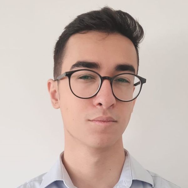 resume profile picture