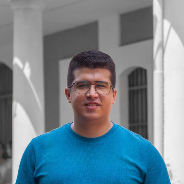 resume profile picture